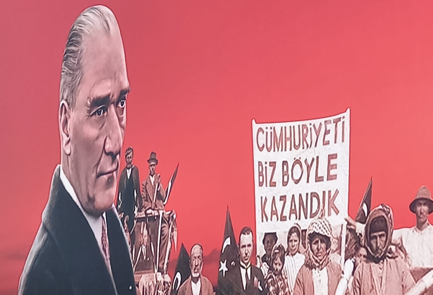 Cemil Tugay’a Siyasilerden ve Gazetecilerden “Atatürk Posteri” Tepkisi!