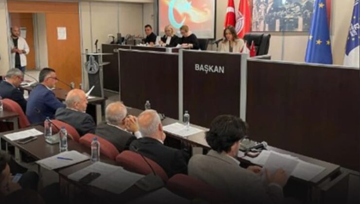 KARŞIYAKA’DA DERİN ÇATIŞMA;KUMPAS İDDİALARI, SESSİZ KALANLAR VE GECİKEN ADALET!