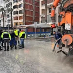 İzmir’de “50 Yıllık” Meteorolojik Kuşatma: Deniz Taşmadı, Kıyı Hattı Yıkıldı!