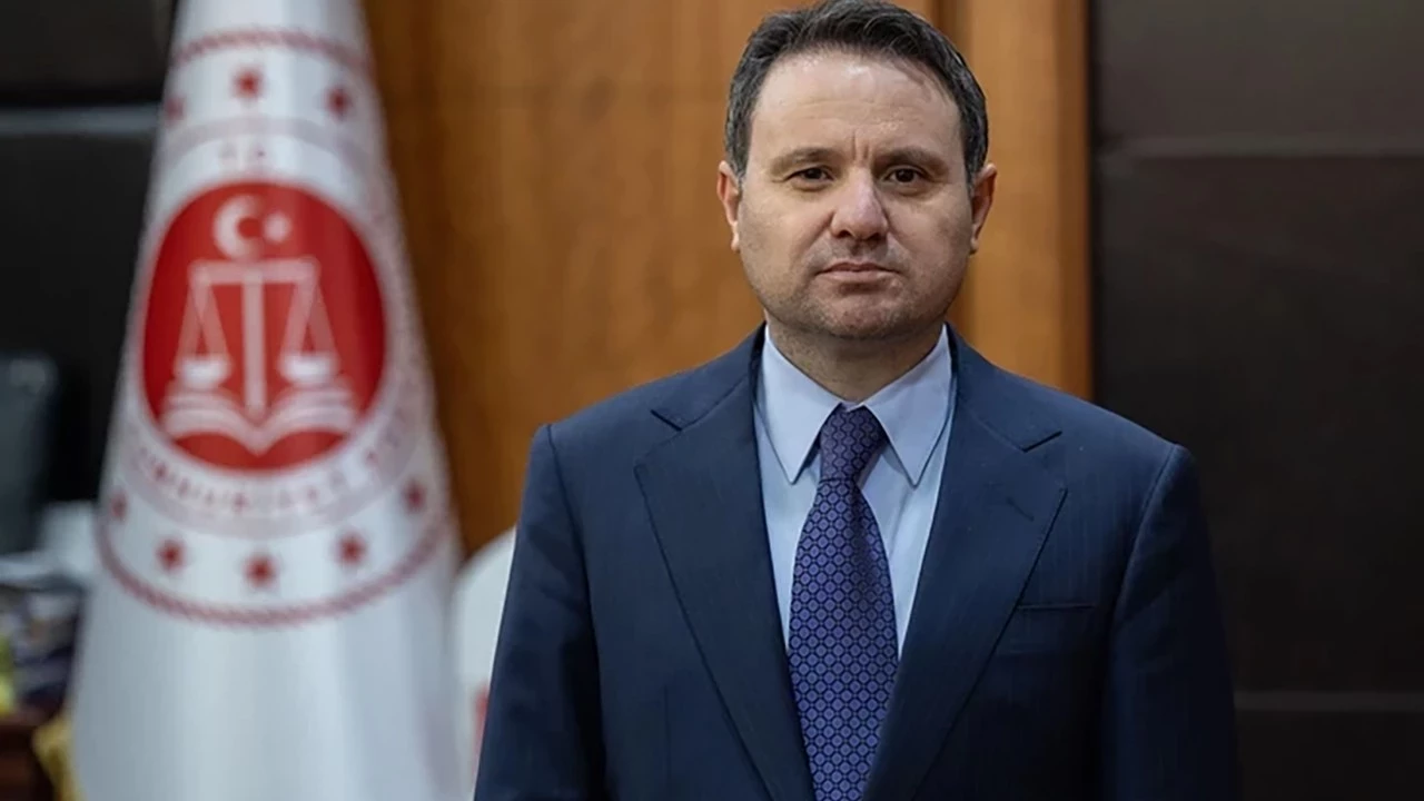 Dijital Dünyada Yeni Dönem: Kimliği Olmayan Sosyal Medyada Paylaşım Yapamayacak!