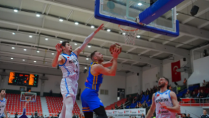 Aliağa Petkimspor, Peristeri’ye 87-85 mağlup oldu; çeyrek finale grup ikincisi olarak yükseldi