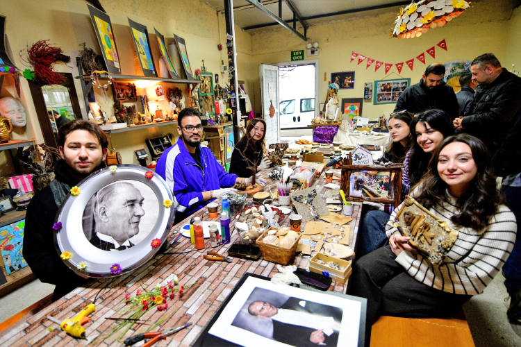 Atıkta Sanat: Gençler Doğaya Dönüşen Tasarımlar ile İklim Mücadelesine Dokunuş