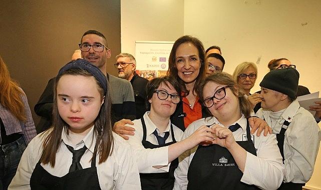 Birlikte Örülen Umut: Mutfakta Yetenekler ve Yeni Başlangıçlar Ağacı