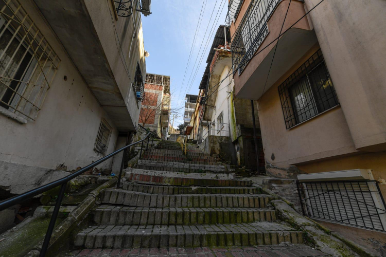 Buca Onat Tüneli İçin Yeni Zaman Çizgisi: Hak Sahiplerinin Güvende Taşkınış ve Taşınma Desteğiyle Yükselen İlerleme