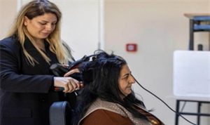 Güçlenme Durağıyla Kadınlar Yüzünü Güçlendiriyor: Mobil Kuaförlük Hizmetiyle Dayanışma ve Umut Her Mahallede Büyüyor