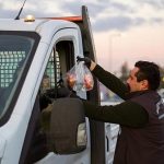 İftarın Sıcacık Paylaşımı: Balçova Sokaklarında Dayanışma Ruhu Her Akşam Yeniden Canlanıyor