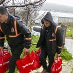 İzmir Güzelbahçe’de 350 aileye 3 milyonluk Ramazan desteği