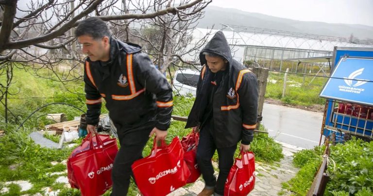 İzmir Güzelbahçe’de 350 aileye 3 milyonluk Ramazan desteği