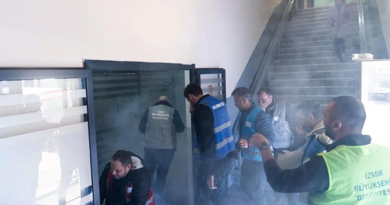 İzmir’de Gerçek Zamanlı Afet Tatbikatı: Deprem ve Yangından Tahliye Operasyonu