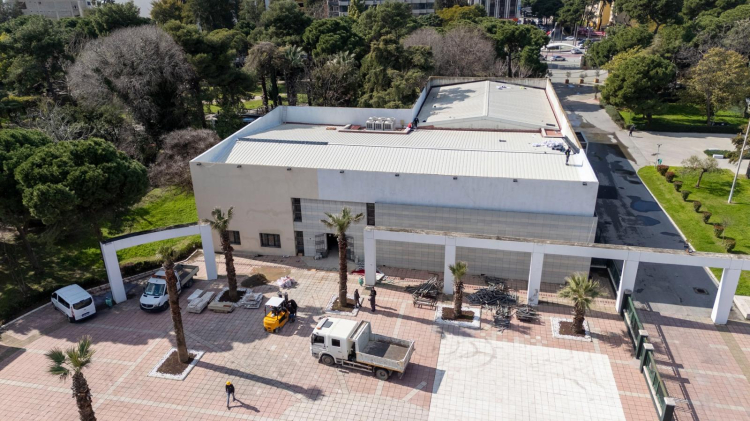 İzmir’de Kültürpark’taki Atıl Bina Yeni Nesil Kütüphaneye Dönüşüyor: Gençler İçin Modern Bir Okuma Merkezi