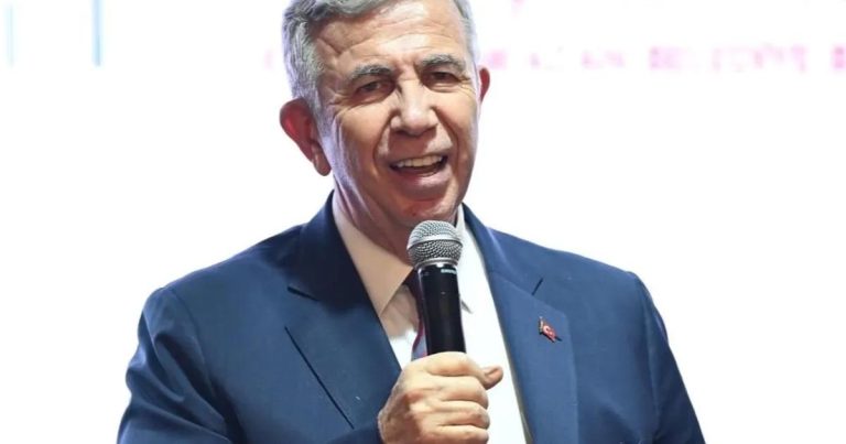 İzmir’de Seçmen Yolunu Değiştirmeye Hazır: İkisi de Değil, Kararsızım Fırtınası ve Parti Tercihlerinin İncelenmesi