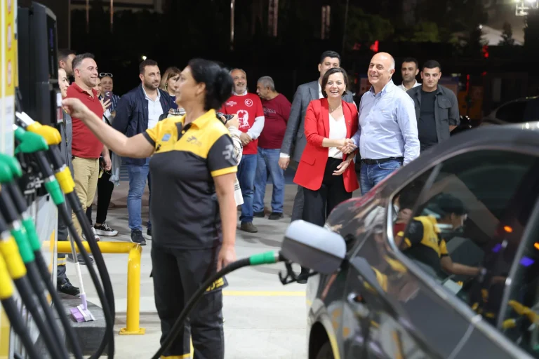 Karabağlar’da ‘Yeşil’ İstasyona Mahkeme Freni: Büyükşehir Mührü Vuruyor!