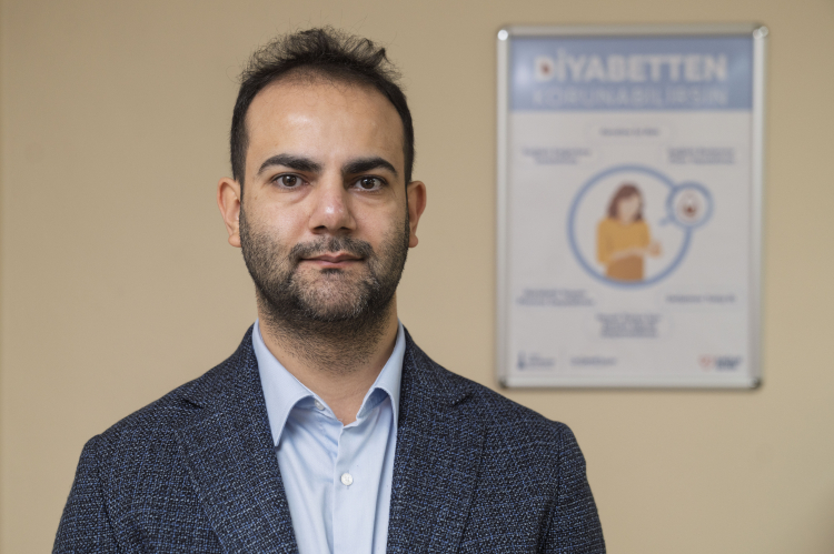 Karşıyaka'da Sağlık Merkezine Dönüştürülen Üç Daire: Diyabet Farkındalığı ve Psikolojik Destek Hizmetleri