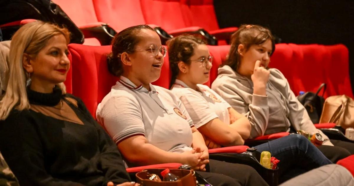 Köşeyi Döven Mutluluk: Özel Çocuklar İçin Sinema Günü Bornova Belediyesi’nden