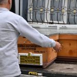 Manisa’da Büyük Acıya Büyük Destek: Sel ve Yağışların Ardından Üreticiye 20 Kovan Desteği ve Hayvancılığa Özel Yardımlar