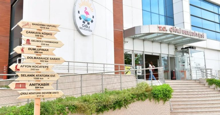 Ramazan Sofraları İzmir’de Binlerle Buluşuyor: Dayanışma, Bereket ve Birlik İçin Kurulan Şubeler