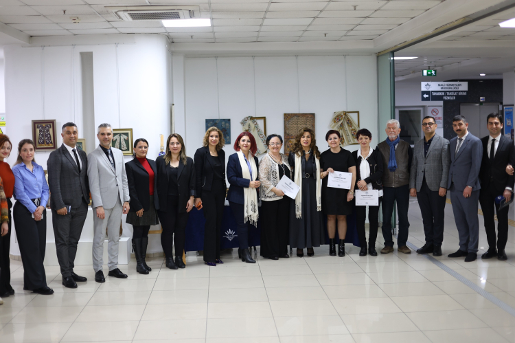 Sahnenin Ardında Yazmacılık: İzmir’de Sanat ve Gelenek Birlikte Canlanıyor