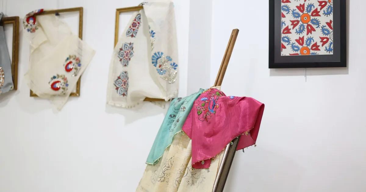 Sahnenin Ardında Yazmacılık: İzmir’de Sanat ve Gelenek Birlikte Canlanıyor