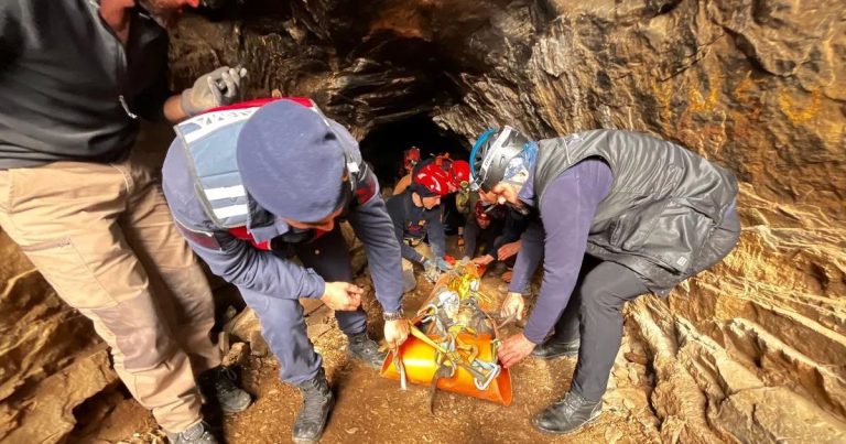 Sıradışı Mağara Keşfi: İzmir’deki Sütini Mağarası’nda Usta Kurtarma Operasyonu ve Genç Öğrencinin Hikayesi
