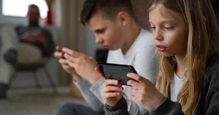 Sosyal medya devlerine KVKK’dan ‘çocuk verileri’ incelemesi