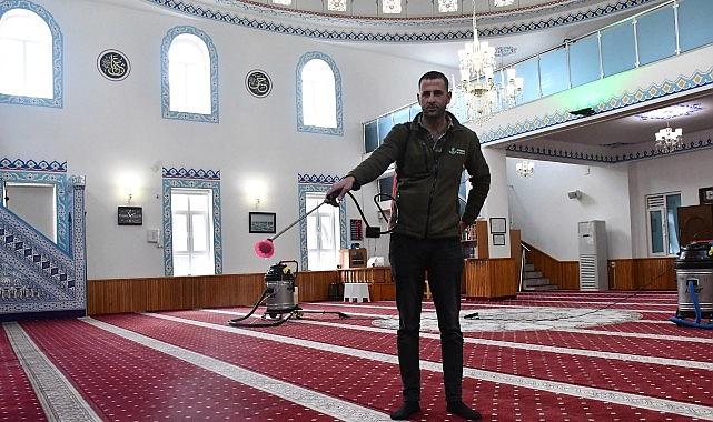Torbalı’da Ramazan Temizliği: Camiler Hazır, İbadethaneler Ferah Bir Atmosferle Karşılıyor