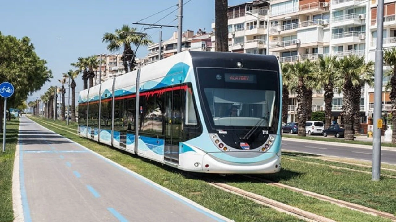 İzmir Ulaşımında Kaza Freni! Konak Tramvayı’nda Seferlere “Zorunlu” Düzenleme