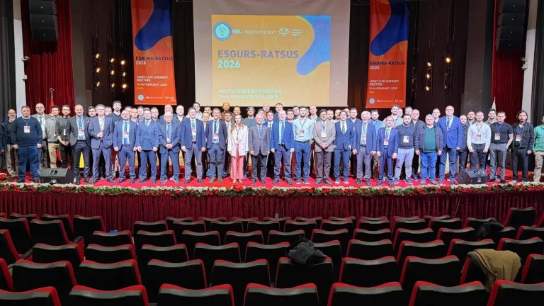 Avrupa’nın ünlü ürologları DEÜ’de canlı cerrahi gerçekleştirdi