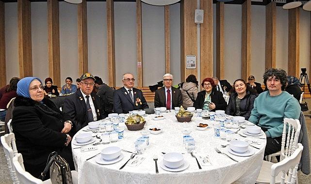 Vatanın Işığında Sofra: Minnet, Dayanışma ve Şehitlerimizin Ebedi Anısına Duyulan Vefa