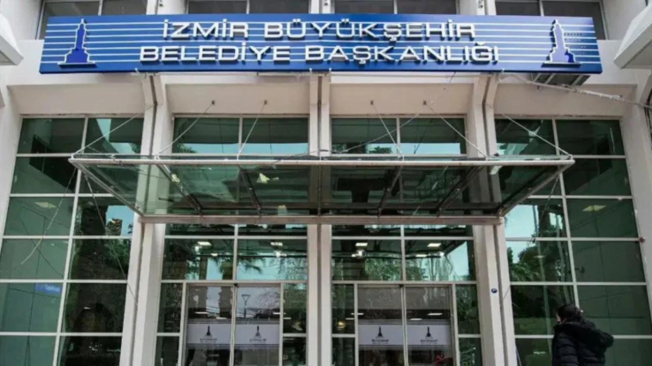 İzmir’de Kooperatif Depremi: 21 Gözaltı! Soruşturma Büyüyor, İsimler Netleşiyor