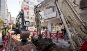 Alsancak’ın Yağmur Altında Yeniden Doğuşu: 250 Milyonluk Projeyle Şehrin Kalbi Modernleşiyor