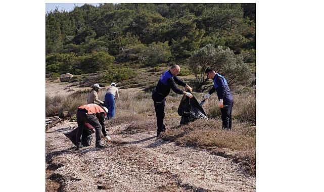 Ayvalık’ın Kıyılarında Umut Dolu Bir Dayanışma: Deniz Çöpleri İzleme Programı ile Doğa Yeniden Canlandı