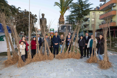 Beydağ’da Ramazan Bereketi: Başkan Tugay’dan Dayanışma Dolu İftar ve Fidan Dağıtımı