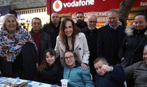 Birlik ve Bereket Dolu Kadir Gecesi: Karşıyaka’da 5 Bine Yakın Misafirle İftar Sofrası ve Dayanışmanın Gücü