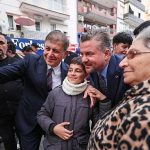 Birlik ve Dayanışmanın Coşkusu: Buca’da Asfalt Seferberliği ve Ramazan Işığında İftar Buluşması