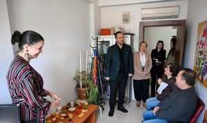 Bornova’da Tıp Bayramı Ziyareti: Sağlık Destek Kartı İçin Bilgilendirme ve Destek Mesajları