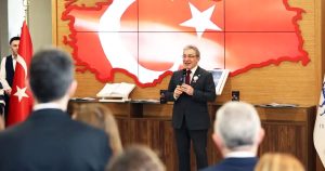 Çanakkale Ruhu İzmir’den Yükseldi: Direnişin Simgesi Sergi ve Konferansla Anıldı