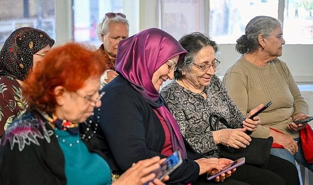 Çınarlar İçin Yapay Zeka Yolculuğu: Telefonlar Artık Sorduğunuz Sorulara Cevap Vermeye Hazır