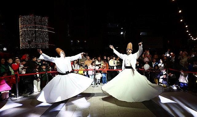 Cumhuriyet Meydanı’nda Ramazan Işığı: Balçova’nın Gönül Hafızasında Buluşan Sesler ve Umut Dalgaları