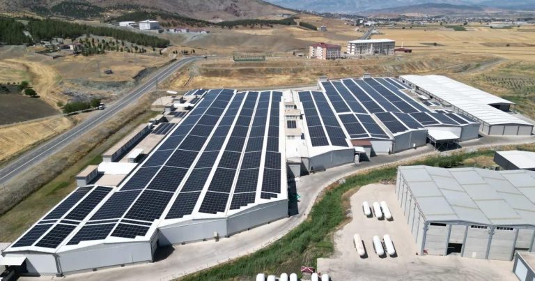 CW Enerji: Türkiye ve Avrupa’da Çatı GES Projelerinde Anahtar Teslim Taahhüdü ile Karbon Ayak İzinin Azaltılması ve Yerli Üretimin Güçlendirilmesi