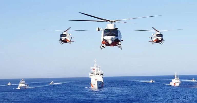 Denizlerin Gurur Dolu Buluşması: Sahil Güvenlik Gemi ve Botları Şehirleri Kucaklıyor, Limanlar Ziyarete Açılıyor