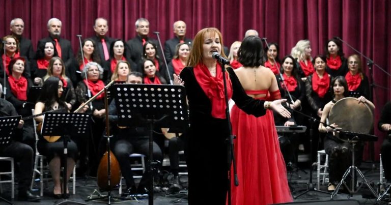 Dünya Sivil Toplum Günü’nde Türkülerle Dayanışmanın Ruhu Bornova’da İnşa Edildi