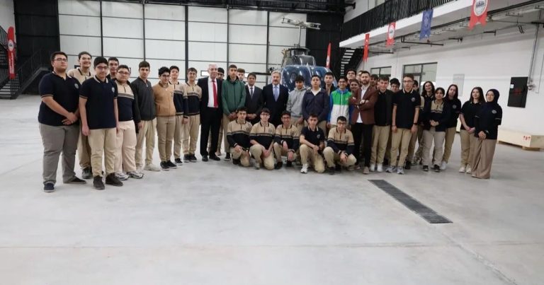 Elmas Modeli İle Havacılığa Giriş: Melikgazi Belediyesi’nin Havacılık Lisesi’nde Olağanüstü Desteğin Yolunu Açan Büyüleyici Yolculuk