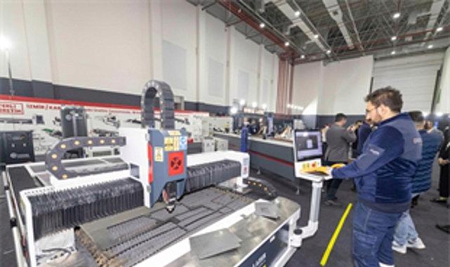 Fuarlarda Güçlü İş Birlikleri: Optik, Mobilya ve Endüstri Teknolojileri İzmir’de Buluştu