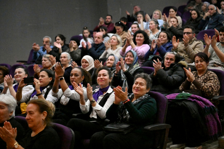 Göç Hikâyelerini Ezgilerle Buluşturan Gecede Balkan Ruhu Ege ile Kucaklaştı