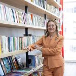 Güzergâhın Kitaplığı: Konak’ın Sessiz Işıklarıyla Yükselen Cumhuriyet Kütüphaneleri