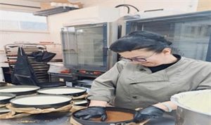 Hollanda’da Pastacılıkla Yeni Bir Hayat: İzmirli Kadının Rotası Rotterdam’a Uzandı ve Başarı Hikayesi Yazdı