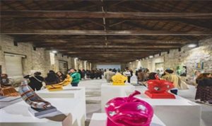 Işık Tutan Işıklar: İmgeyle İtirazın Kadınlar Üzerindeki Gölge Oyunu