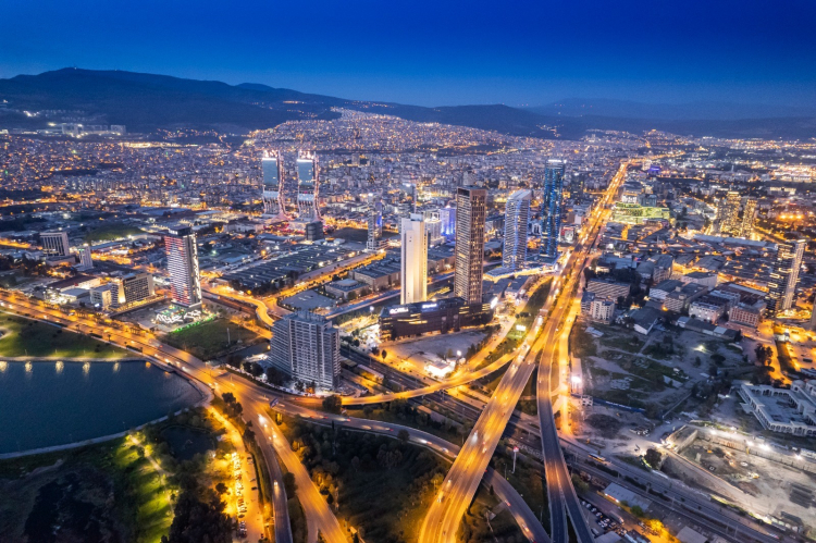 İzmir Kentinde Misyon Odaklı İnovasyon: Geleceği Şekillendiren Şehrin Stratejik Yol Haritası