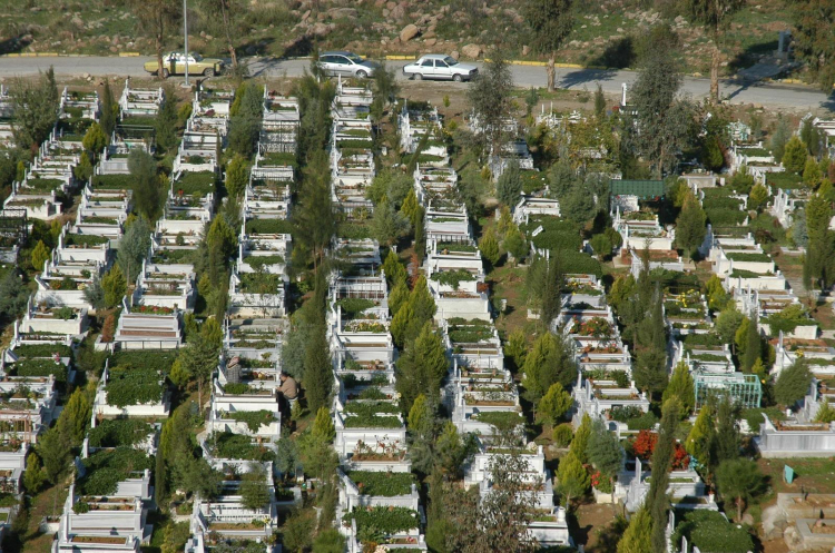 İzmir Mezarlık Kapasiteleri Artıyor: Yeni Alanlar ve Planlanan Projelerle Gelecek İçin Uzun Vadeli Çözüm