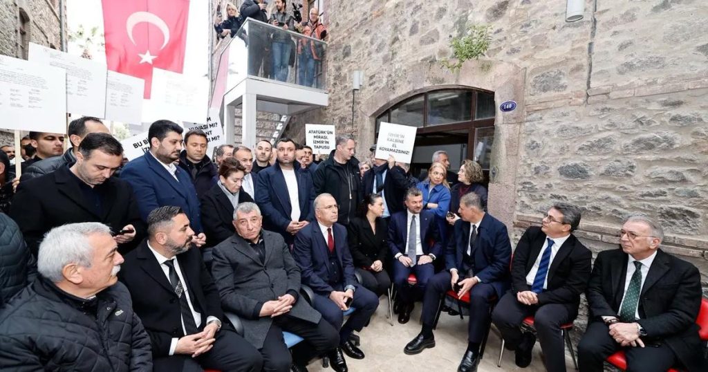 İzmir’de Adalet Gösterisi: Meslek Fabrikası’nı Kamu Mirası Olarak Korumak İçin Belediye ve Halk El Ele